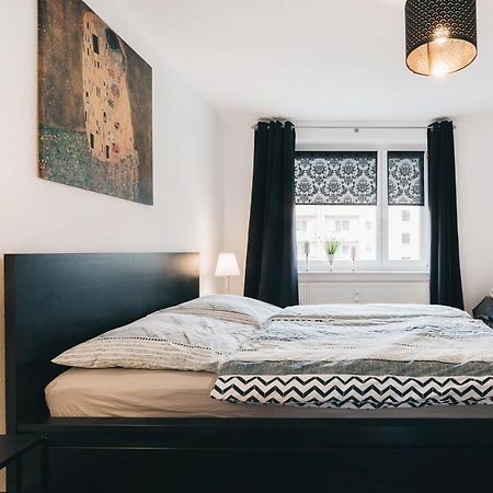 Schlummi Gemuetliche Zentrale & Saubere Wohnung Dresda Esterno foto